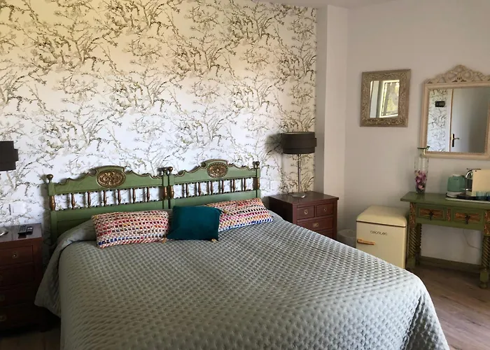 Habitacion Deluxe Con Bano Privado En Atalaya Apartagolf, Estepona