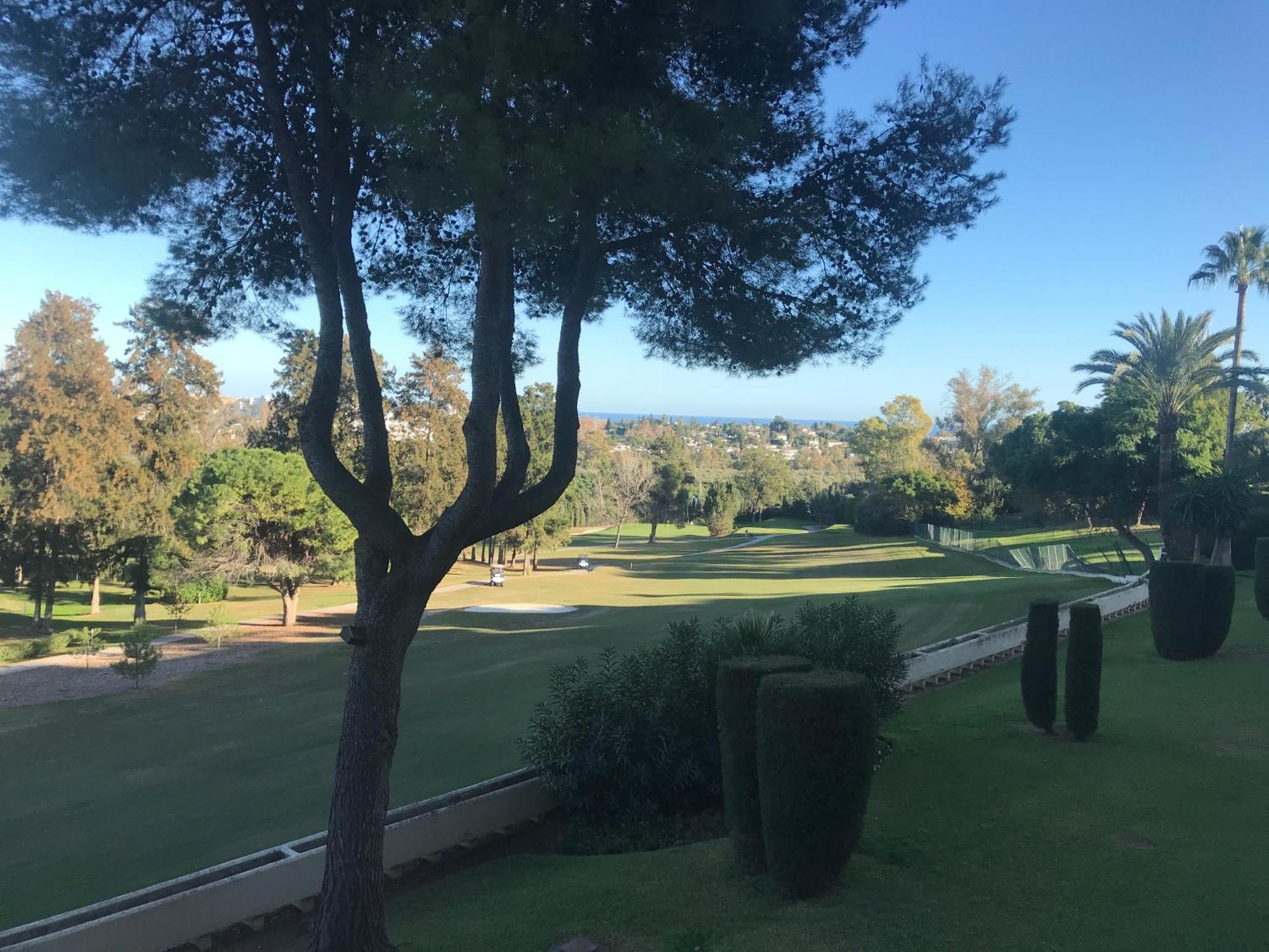 Deluxe Con Bano Privado En Atalaya Apartagolf, Homestay