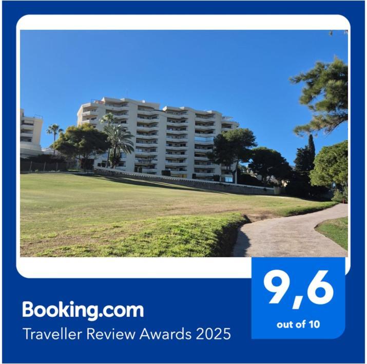 Homestay Deluxe Con Bano Privado En Atalaya Apartagolf, Estepona
